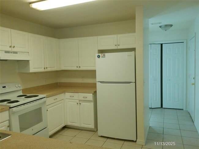 Building Photo - 949 Fox Lake Dr