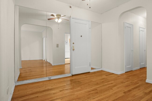 Entry. - 2 Greenridge Ave