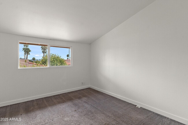 Building Photo - 5621 N 79th St