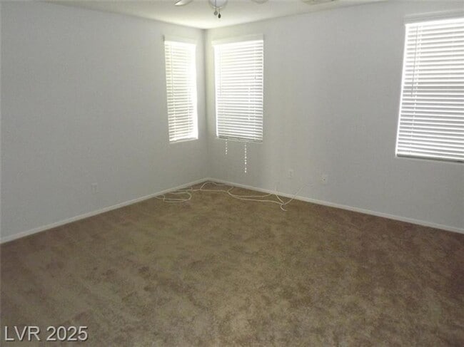 Building Photo - WONDERFUL 3 BEDROOM HOME AT END OF CUL-DE-...