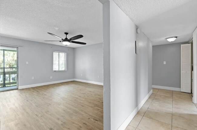 Building Photo - Spacious Renovated 3-Bedroom Condo with Ba...