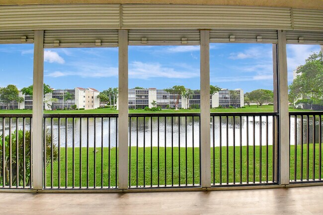 Building Photo - 14360 Strathmore Ln