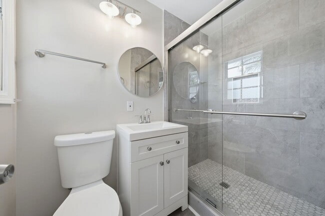 Building Photo - Remodeled 3 Bedroom Home on Quiet Cul-de-Sac in Garden Grove