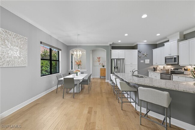 Building Photo - 9475 Isla Bella Cir