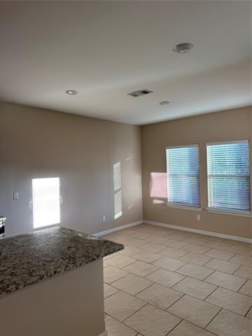 Building Photo - 142 Canales Cir