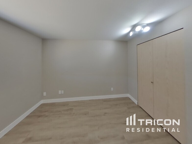 Building Photo - 5925 Beltway Loop SE