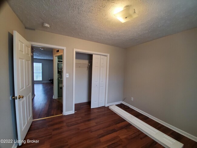 Building Photo - 1704 Stallings Ave
