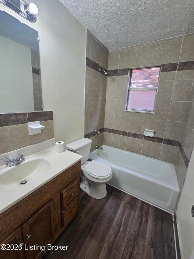 Building Photo - 3212 Springfield Dr