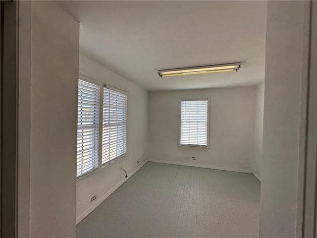 Building Photo - 806 Robinson Dr