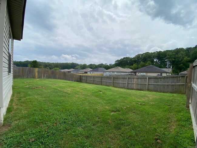 Building Photo - 2633 Chapel Creek Dr