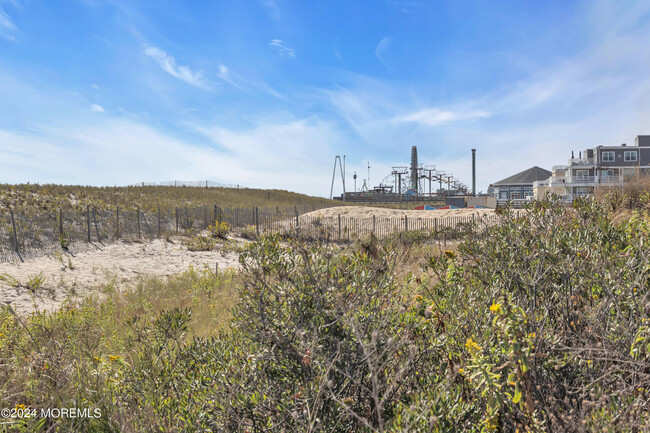 Building Photo - 37 Dune Terrace