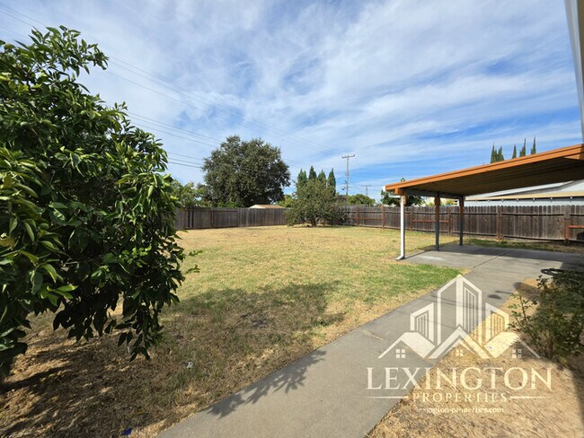 Building Photo - Charming 3BD, 1BA, Home with Modern Upgrades in Antelope, CA