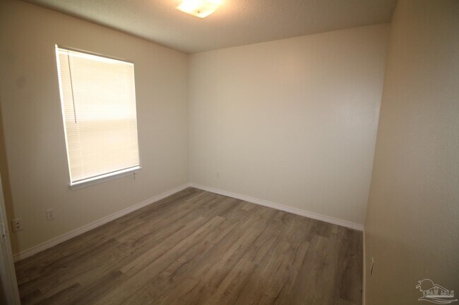 Building Photo - 354 Mizzen Ln