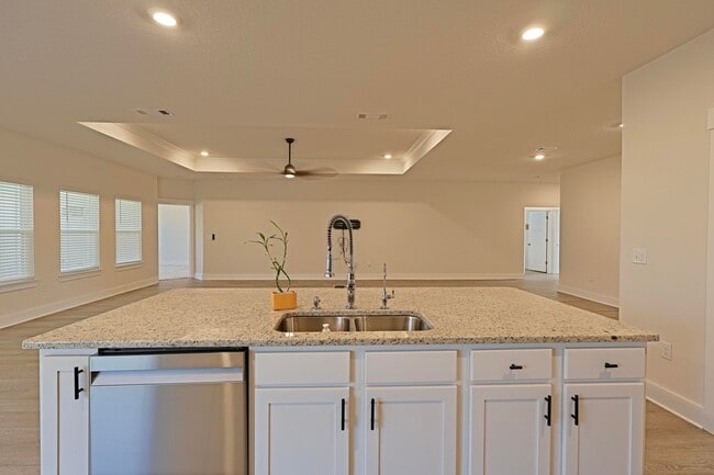 Building Photo - 6248 Jenks Dr