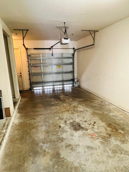 Building Photo - 840 Marina del Ray Ln