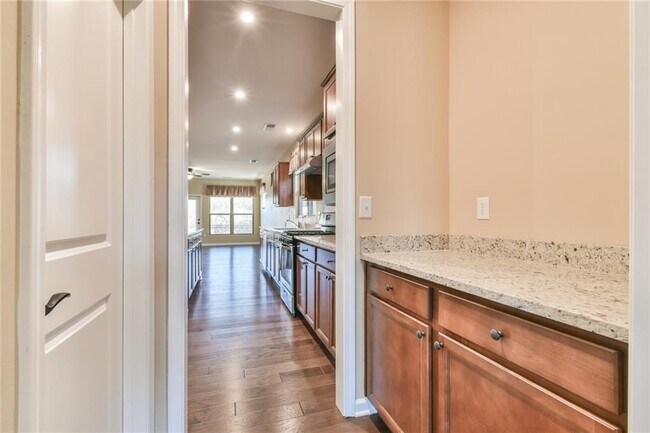 Building Photo - 4941 Adler Ct