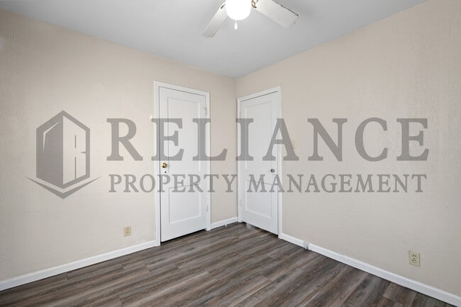 Building Photo - 224 Grover Ave