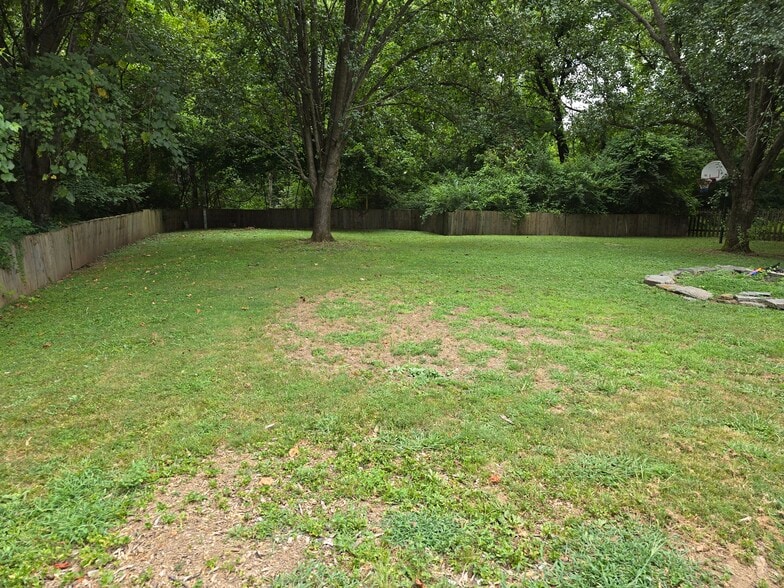 It's not easy to find privacy like this in Franklin - 1400 Kinnard Dr