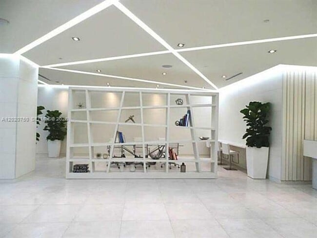 Building Photo - 4250 Biscayne Blvd