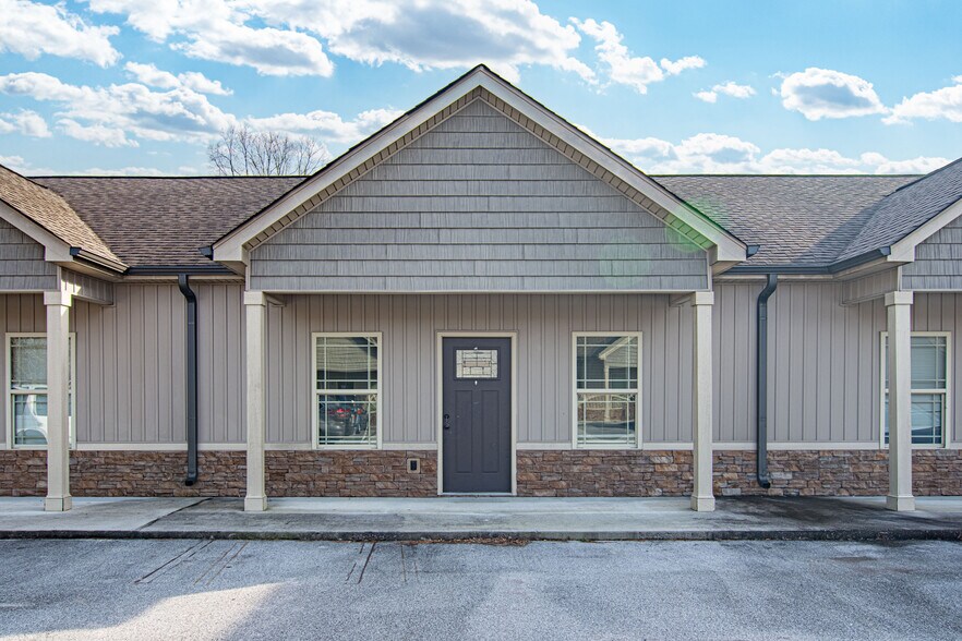 Primary Photo - 56 Rawlings Ln