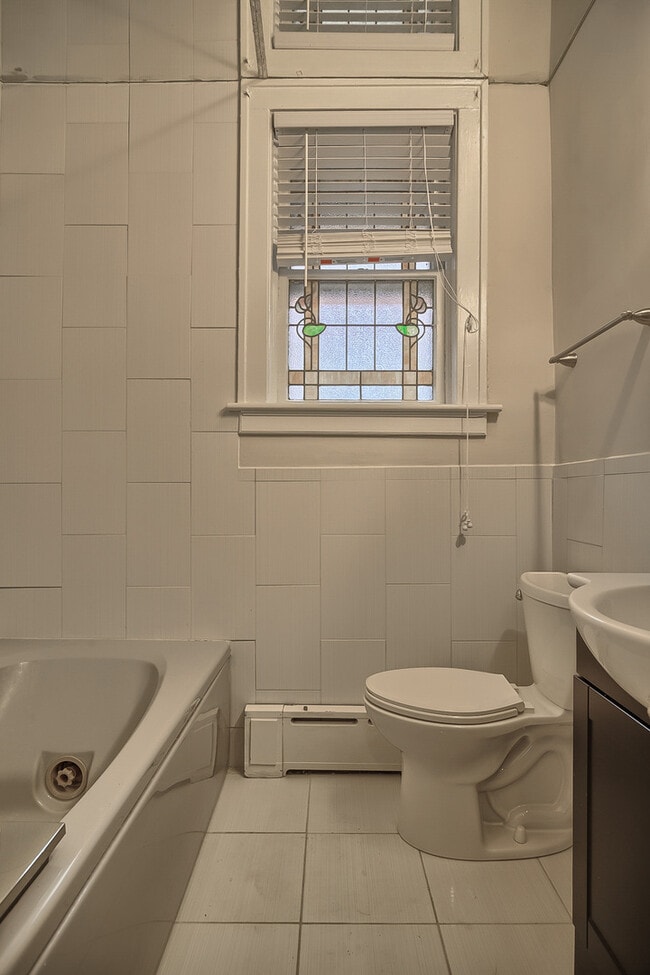 Building Photo - (201) 7230-32 Forsyth Blvd