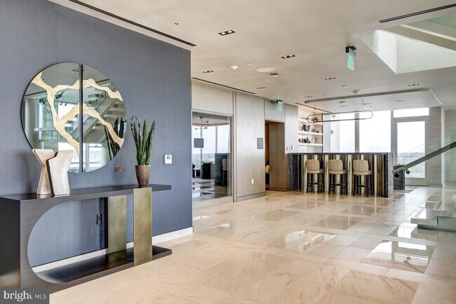 Building Photo - 1781 N Pierce St