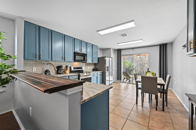 Building Photo - 1613 Coriander Dr