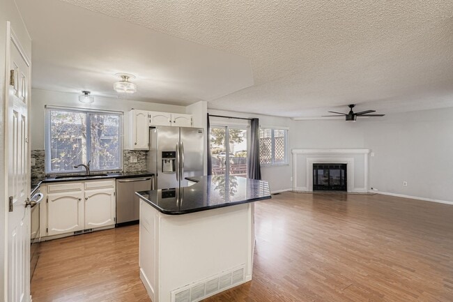 Building Photo - 8099 Miller Cir