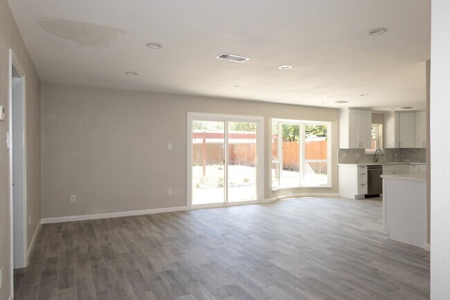 Building Photo - 8335 Langdon Ln