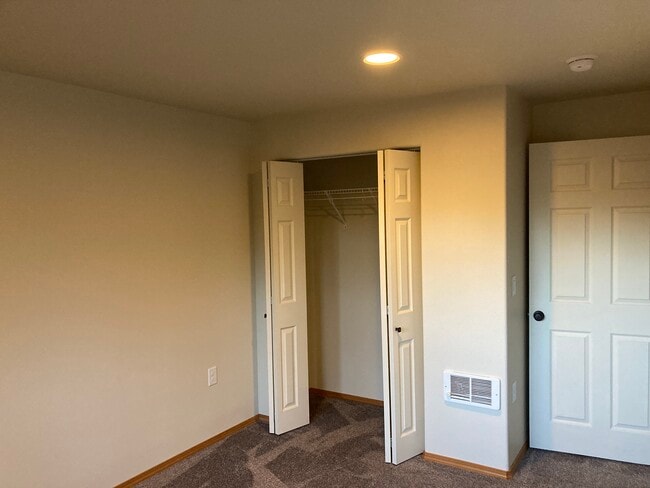 Building Photo - 769-712 12th St