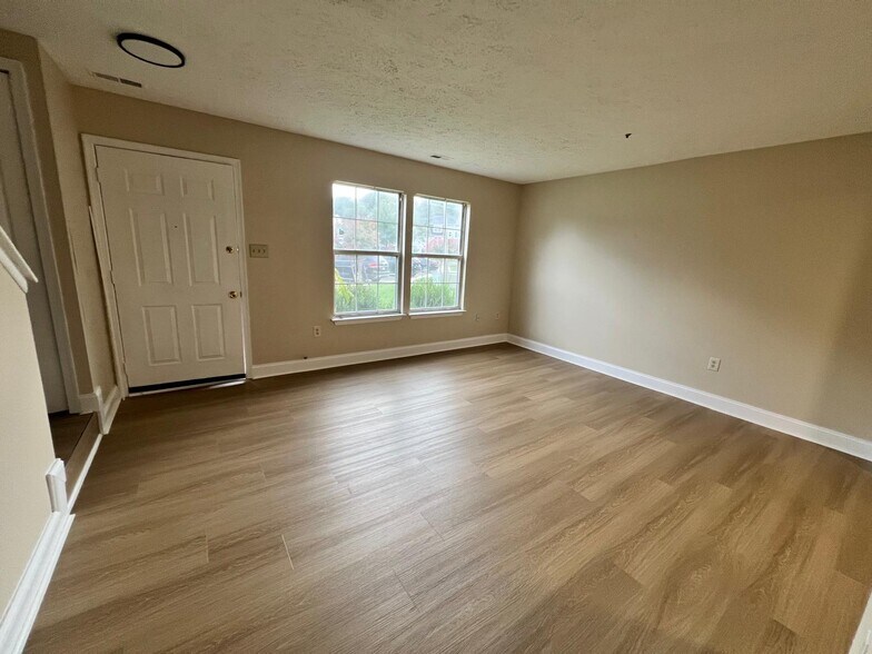 Building Photo - 5810 Springfish Pl