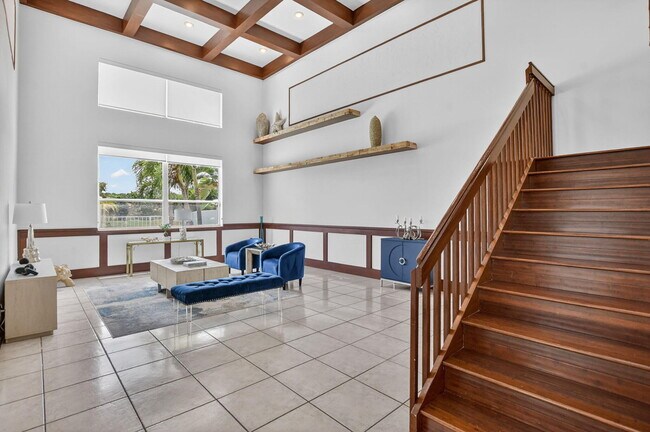 Building Photo - 6362 Brava Way