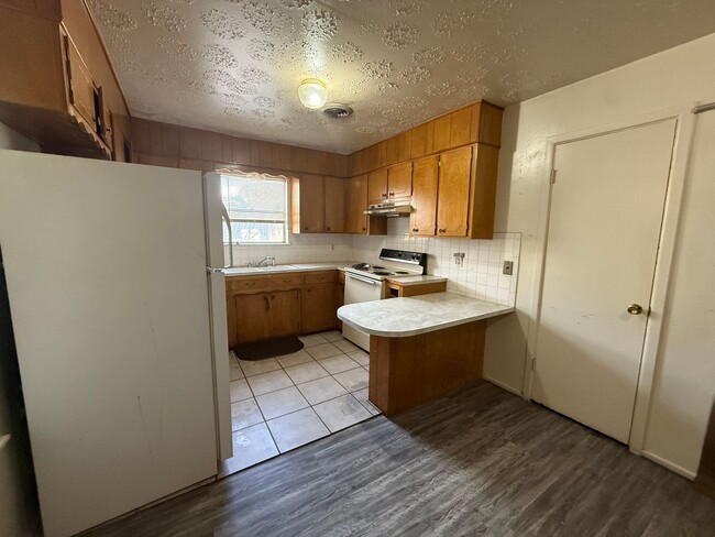 Building Photo - For Lease - 2701 Pagewood - Odessa TX