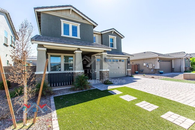 Building Photo - 15075 W McKinley St