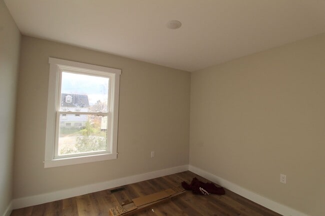 Building Photo - Brand New 3 Bedroom, 2.5 Bath Home – Walki...