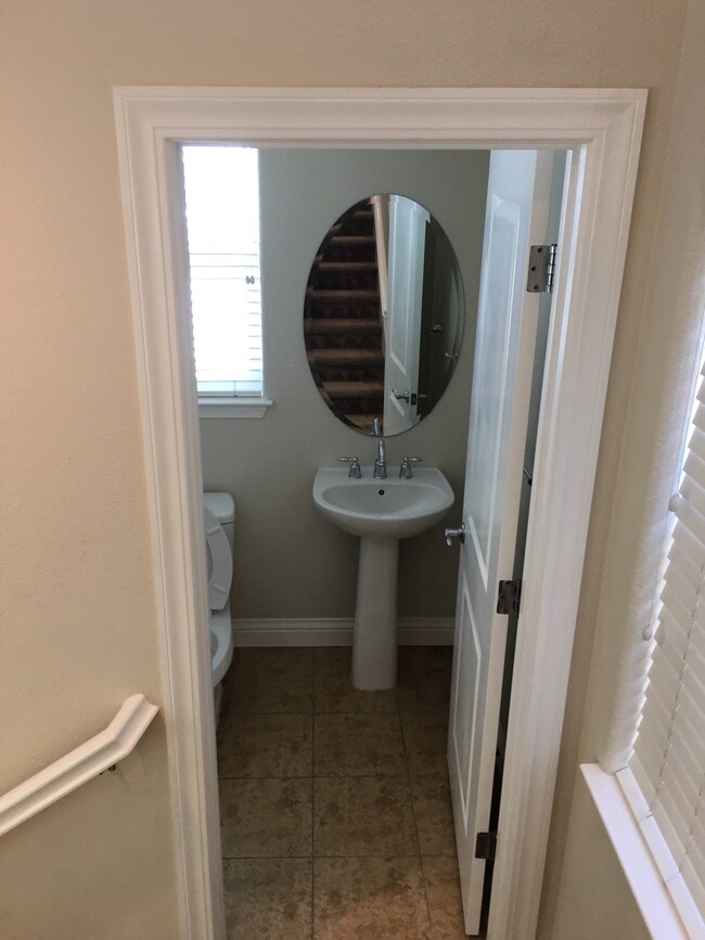 Building Photo - 4346 Streamside Dr