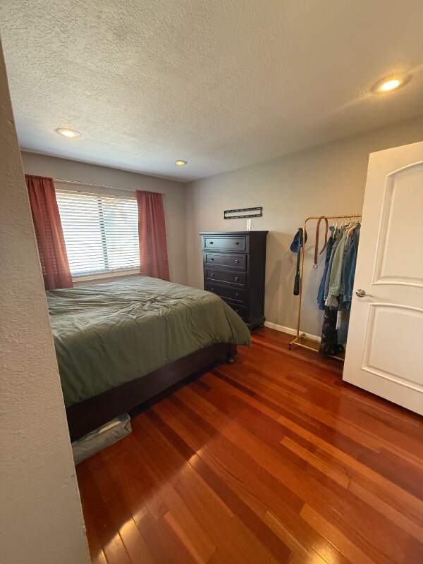 Building Photo - 27609 Nugget Dr