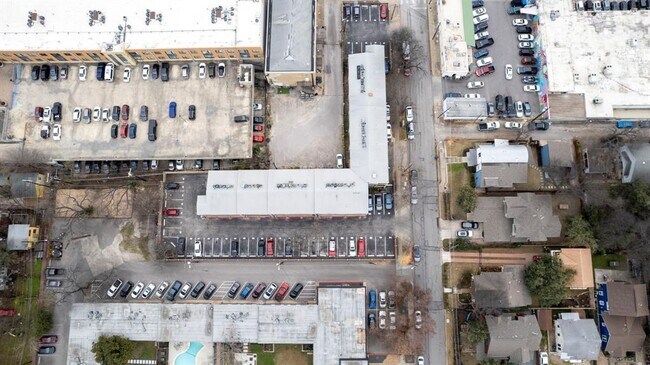 Building Photo - 3000 Guadalupe St