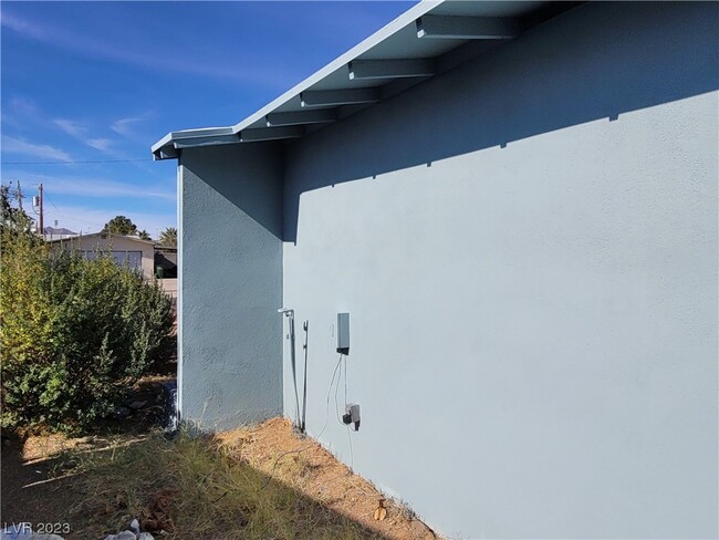 Building Photo - 1111 Arapaho Way