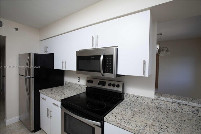 Building Photo - 770 Claughton Island Dr