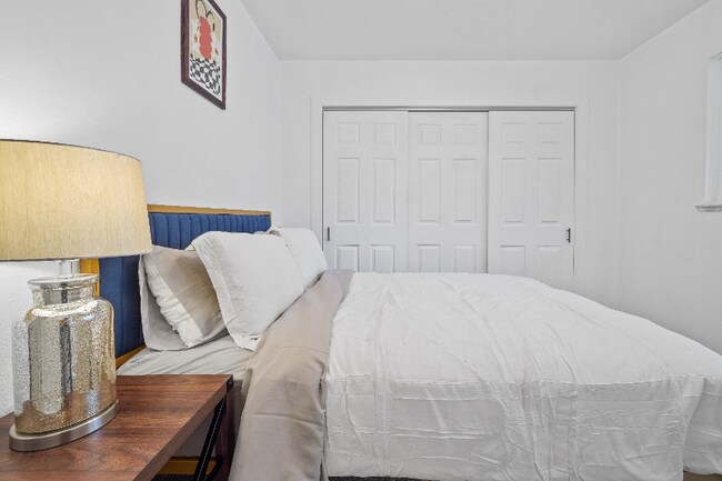 Building Photo - 6050 E Alameda Ave