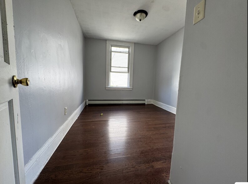 Building Photo - 60 Wilkinson Ave