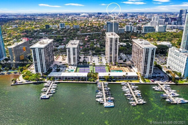 Primary Photo - 1901 Brickell Ave