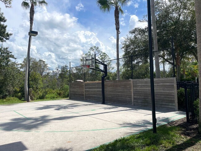 Building Photo - 4-BR 2.5 BA   AVALON PARK SOUTH