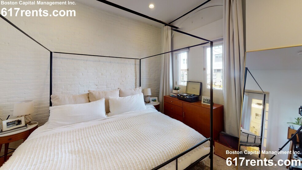 Building Photo - 27 Bowdoin St