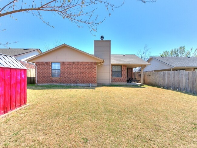 Building Photo - 3 Bed/2 Bath Home in Midwest City