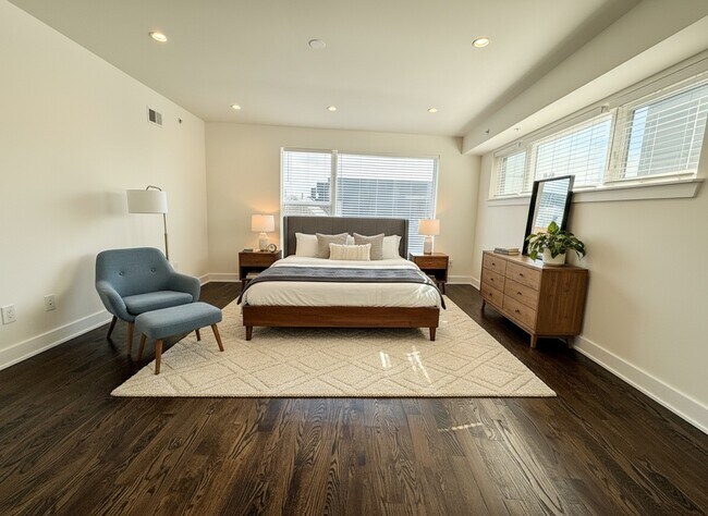 Building Photo - 1022 S 2nd St