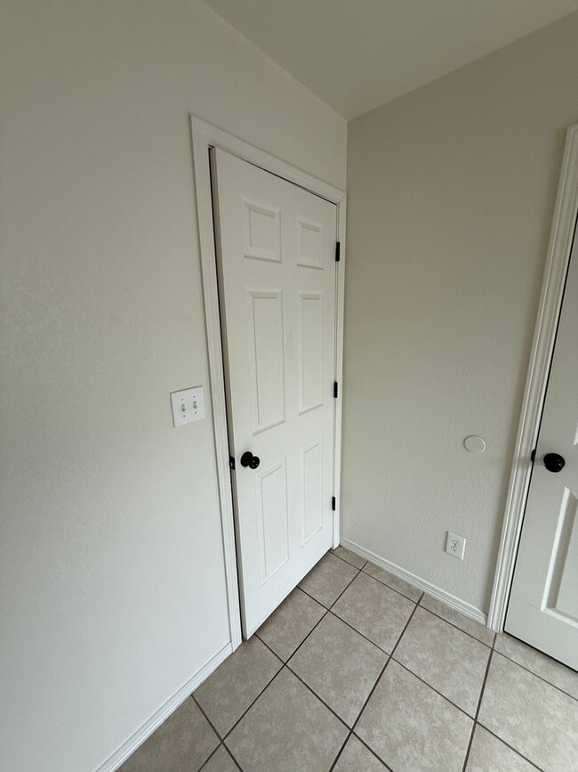 Building Photo - 192 Rio Rd