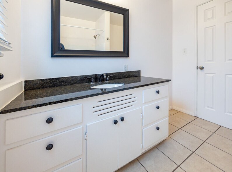 Building Photo - 1521 2nd St