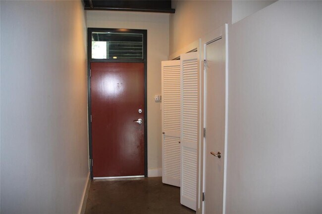 Building Photo - 2205 N Lamar Blvd